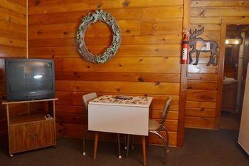 Lucky Horseshoe Cabins Au Sable Bagian luar foto